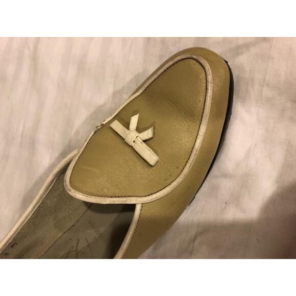BELGIAN BEIGE WHITE TRIM LOAFER SHOE SIZE 5 (TAC600 - Picture 2 of 11